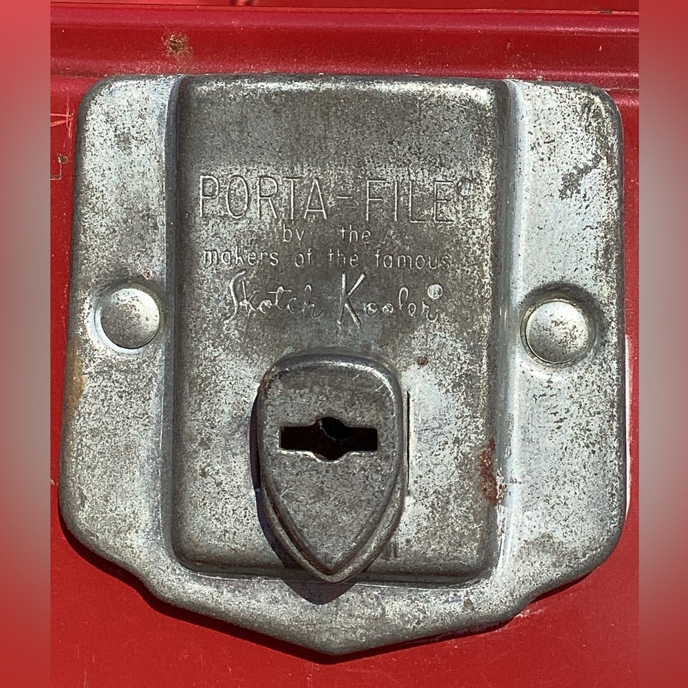 ποΈ Vintage RED PORTA-FILE π§° WOW Vintage Condition - Picture 2 of 16